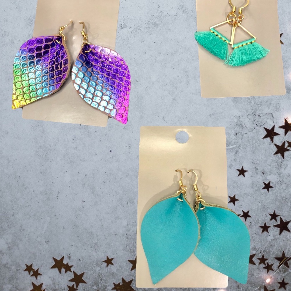 BUNDLE of earrings